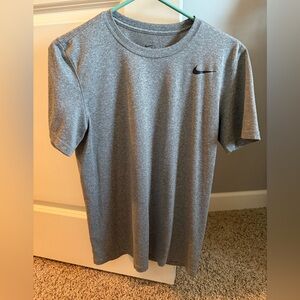 Men’s Nike Dri Fit The Nike Tee Short Sleeve Shirt